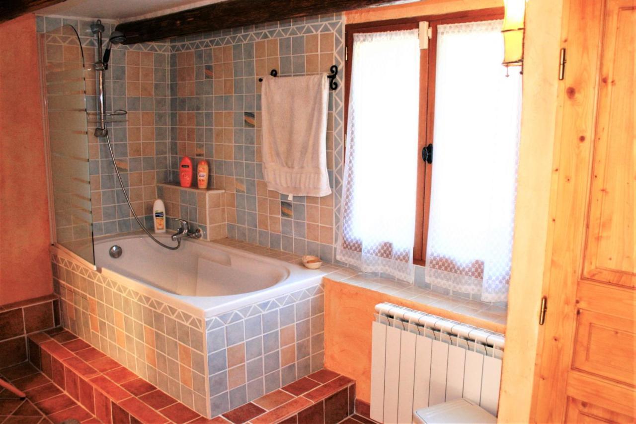 Le Mas De La Cigale Bleue, Caumont Sur Durance Esterno foto